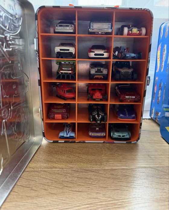 hot wheels кутия