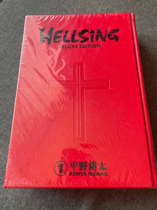 Hellsing Deluxe Edition - Volume 1 Манга