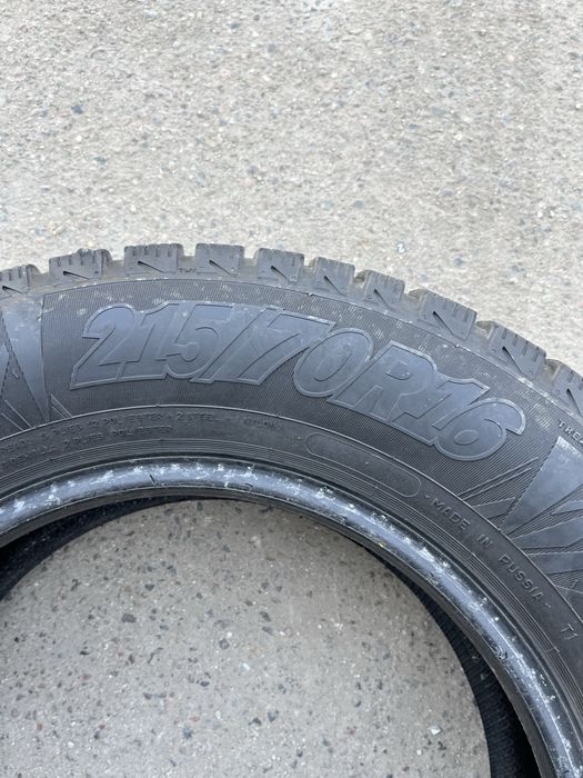 Автошины зимние 215/70/16