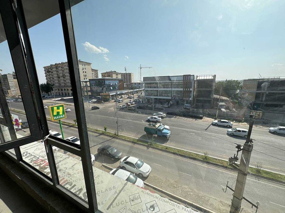 Сдам помещение 1600м2 вдоль главной дороги под фитнес / учебный центр