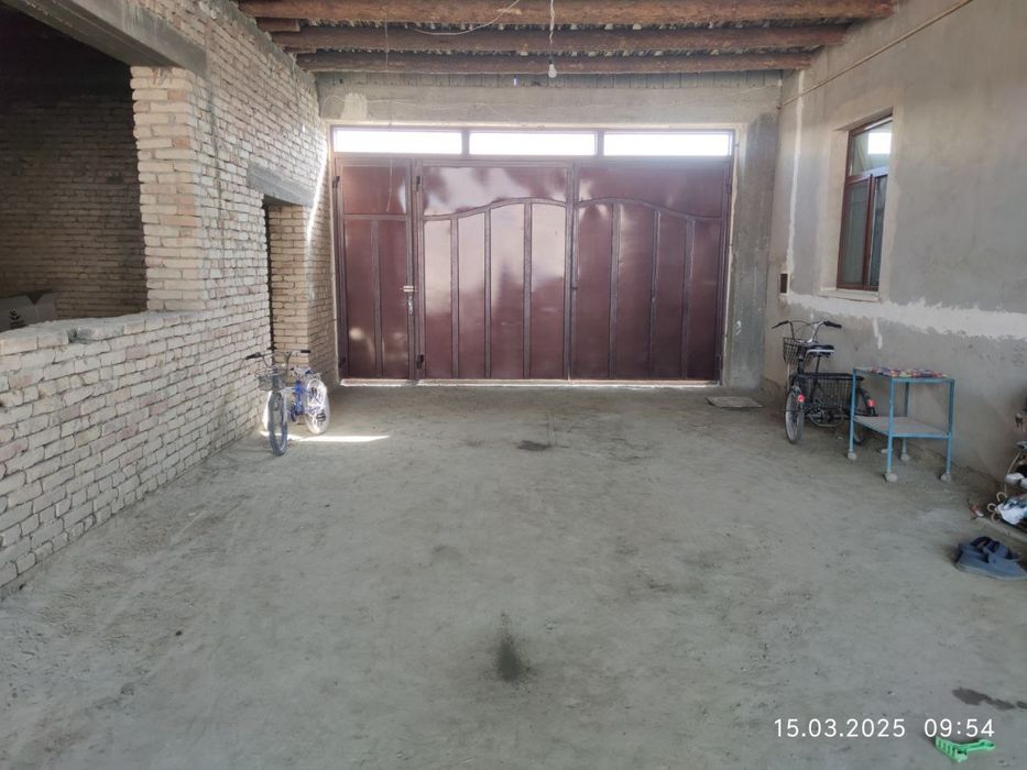 Hovli sotiladi ( konechka ).