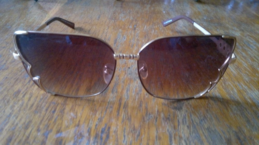 продам очки солнцезащитные красивые недорого