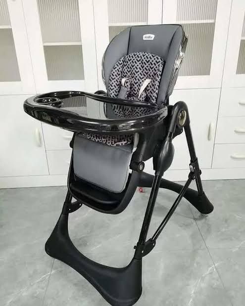 Стульчик для кормления Kidilo