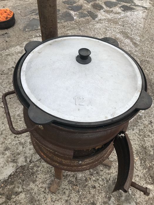 Продаю печь с казаном.