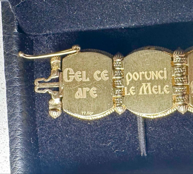 Brățară unicat din aur 14K – model religios cu 12 icoane sfinte