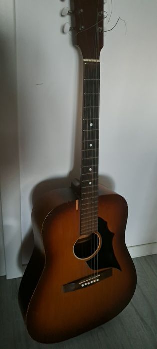 Chitara acustica vintage