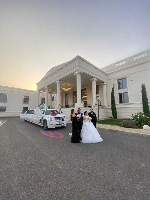 Limuzina de închiriat Cadillac Escalade Inchiriez Limuzina