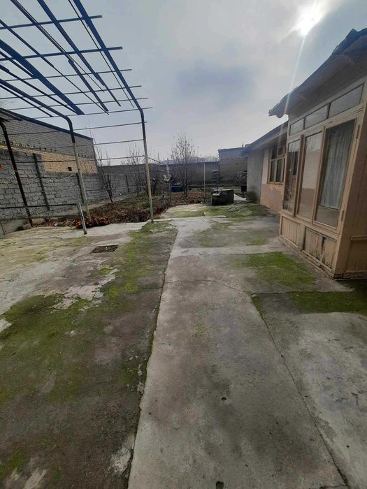 Срочно продается участок 11,2 соток,6 комнат,Файзобод.