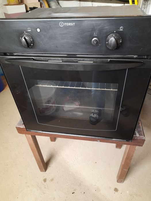 Cuptor electric+gaz incorporabil Indesit
