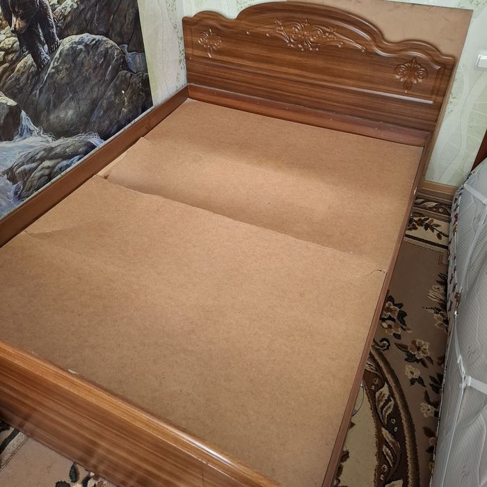 Кровать двухспальная