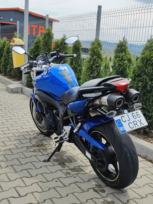 Yamaha Fz6 black edition