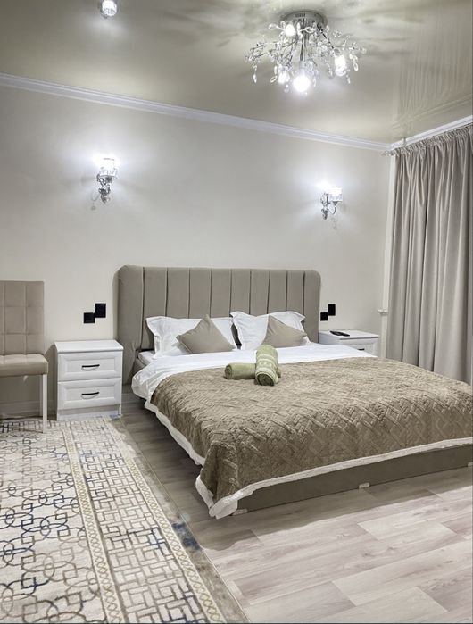 Часы/ночь/суткиБухар Жырау 2 в районе Гудзон( Hudson)