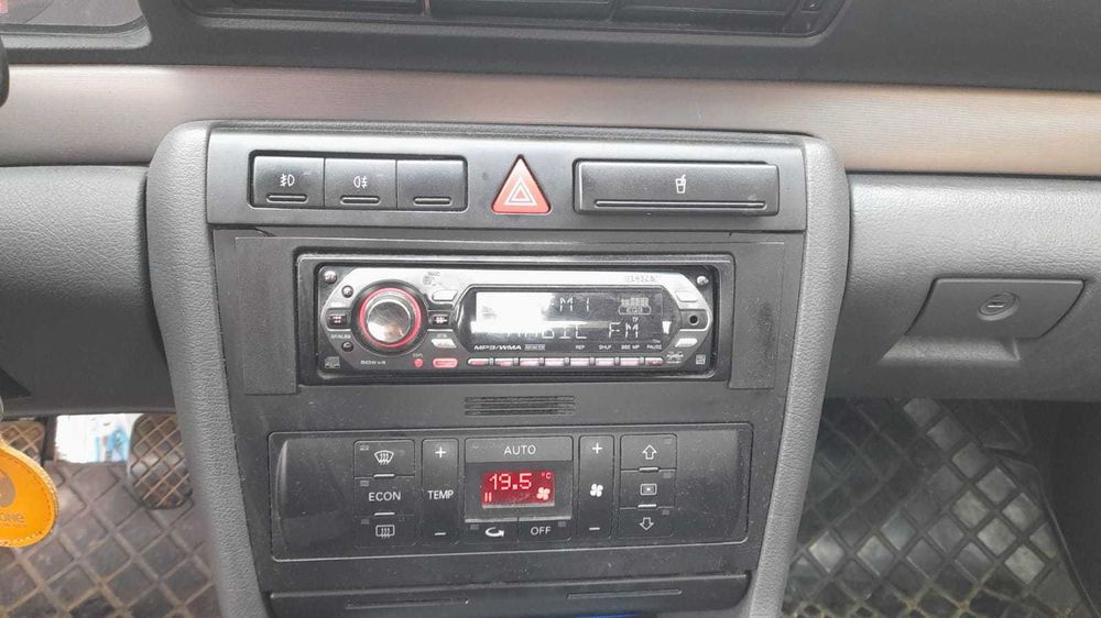 Vand Audu A4 B5 benzina si GPL