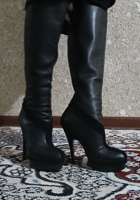 Женская обувь Yves Saint Laurent