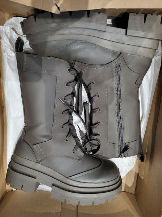 Сапоги Zara в хорошем состоянии