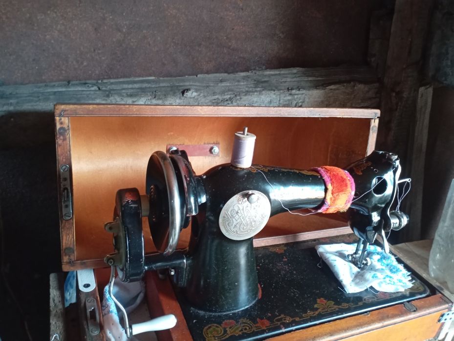 Ручная  швеиная машинка