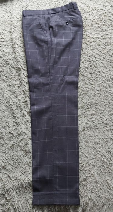 Продаю костюм тройка размер 46 (м)