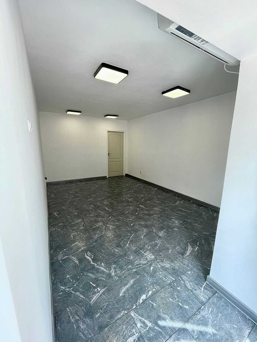 Inchiriez spatiu comercial central