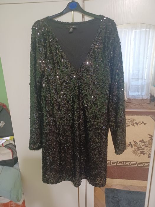 Официална дамска рокля