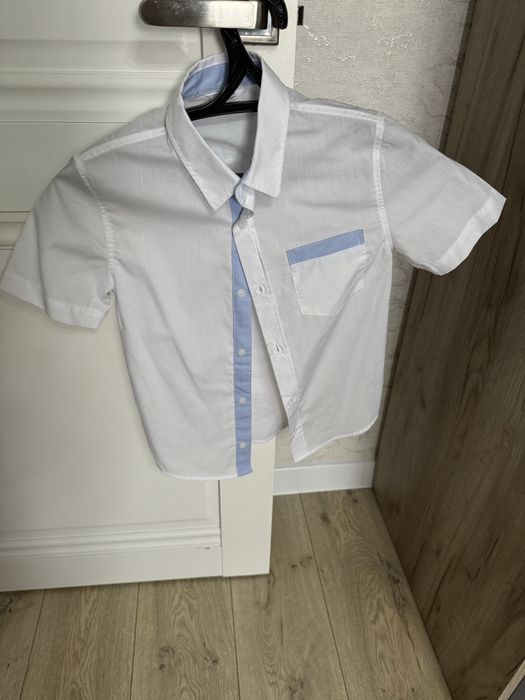 Продам новые школьные рубашки