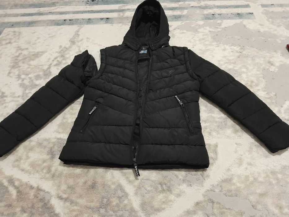 Продам куртка  2в1 безрукавка