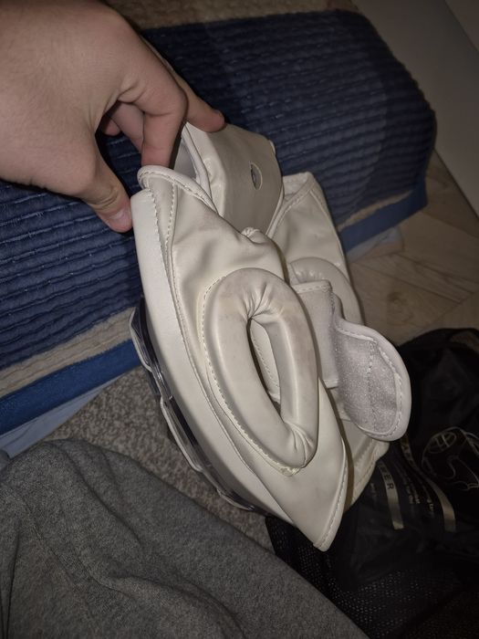 Шлем для единоборств