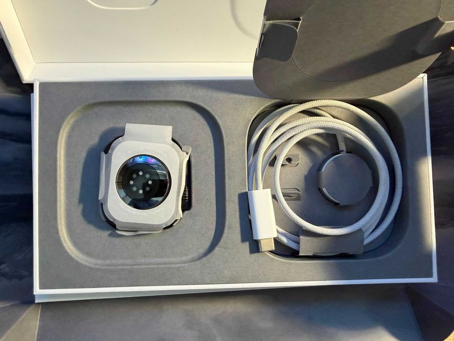 Apple Watch Ultra 3, GPS + Cellular, Carcasa Black Titanium 49mm Garantie Apple Feb.2027