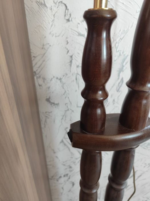 Масивна  старинна лампа