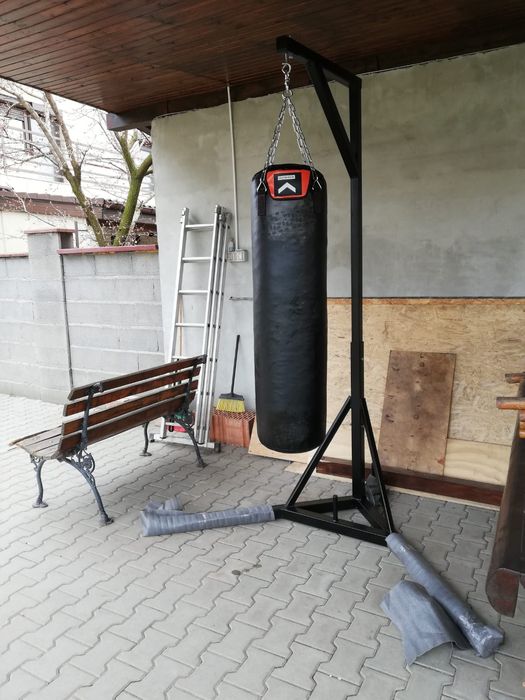 Suport Profesional pentru Sac de Box – Rezistent Stabil Ușor de Montat