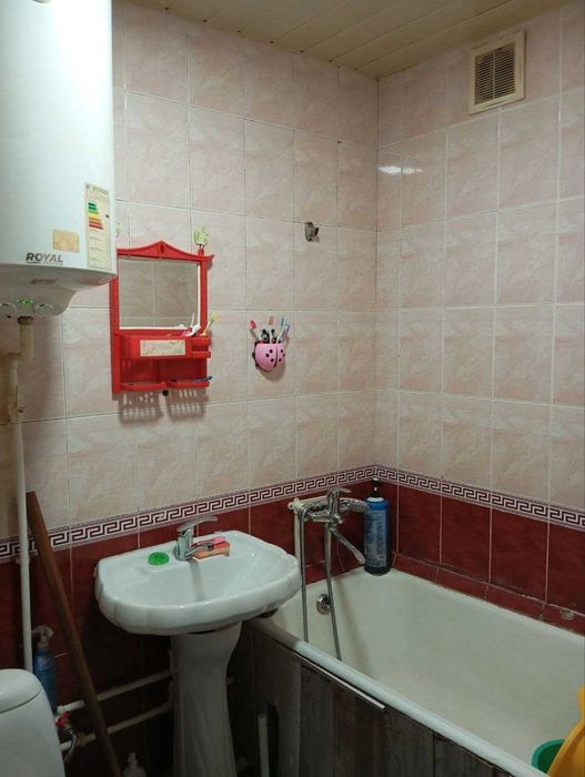 Troyiskiy 14-maktab yonida joylashgan kvartira