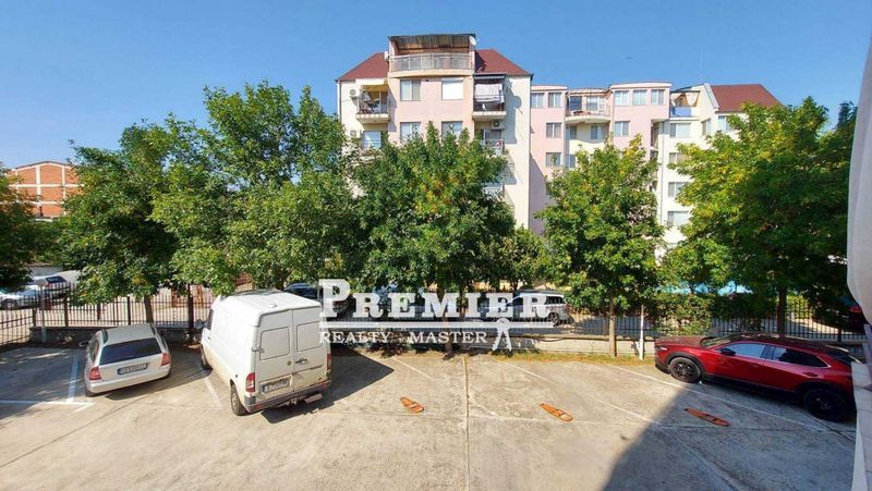 Продава се Двустаен апартамент в к.к. Слънчев бряг - 65 кв.м за 1277 €/кв.м - Снимка #1