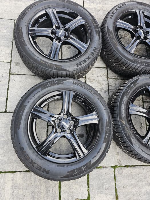 Jante OXXO r16  black compatibile Vw T cross