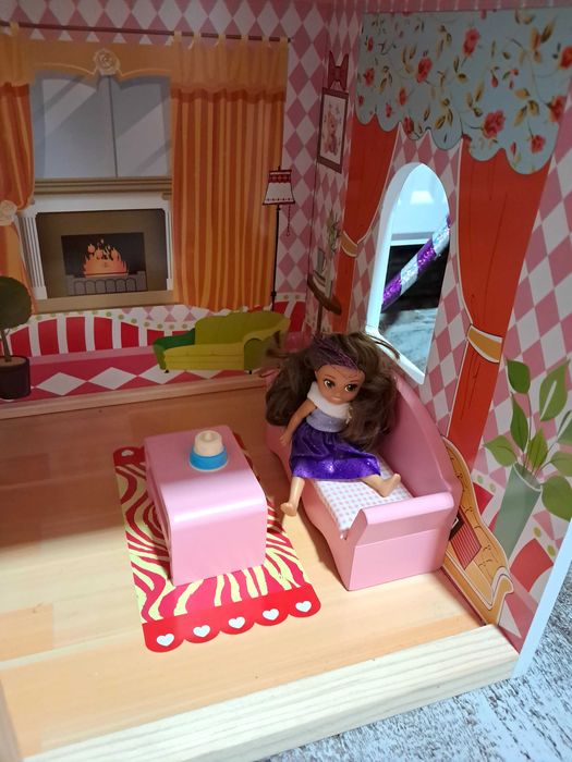 Къща за куклички