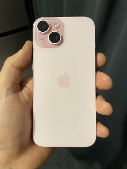Vand iPhone 15 impecabil