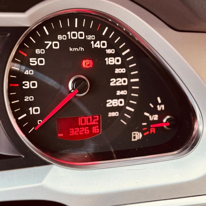 AUDI-A6-2010-2.0DIESEL