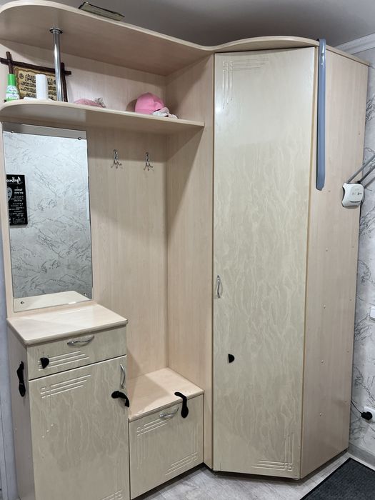 Прихожая угловая