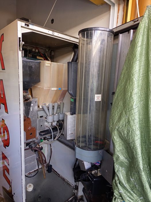 Продавам вендинг автомат Бианчи Сирио за части !!
Марс560 и NRI G26
2б