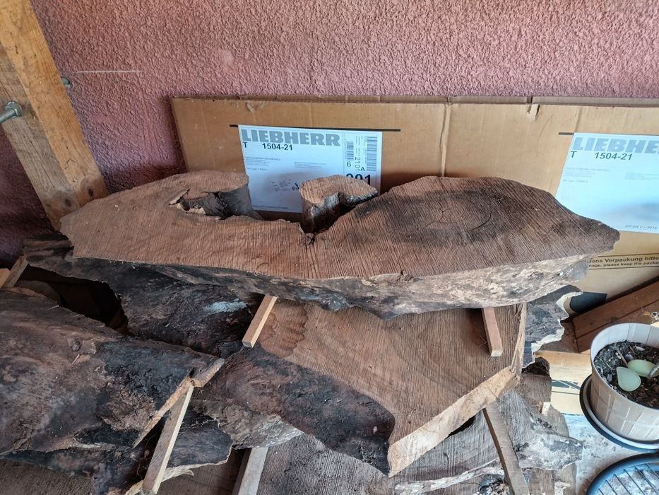 Дървен материал.Орех.