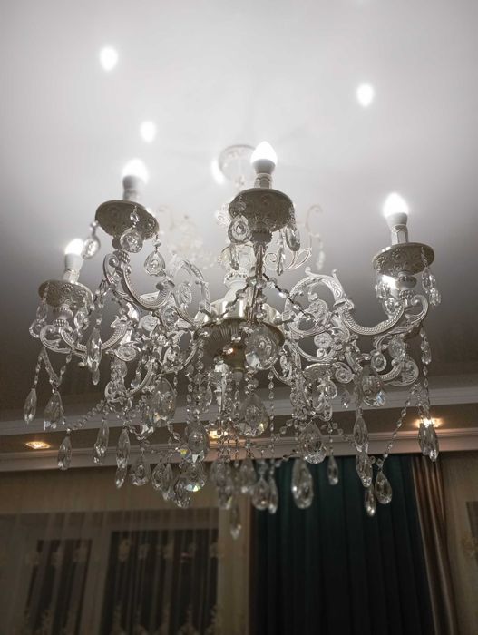 Люстра 8 рожковая