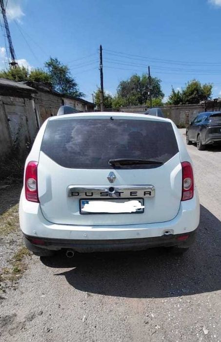 автомобиль RENO DASTER 2013г