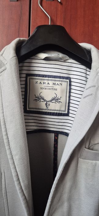 Vand doua sacuri Zara superbe.