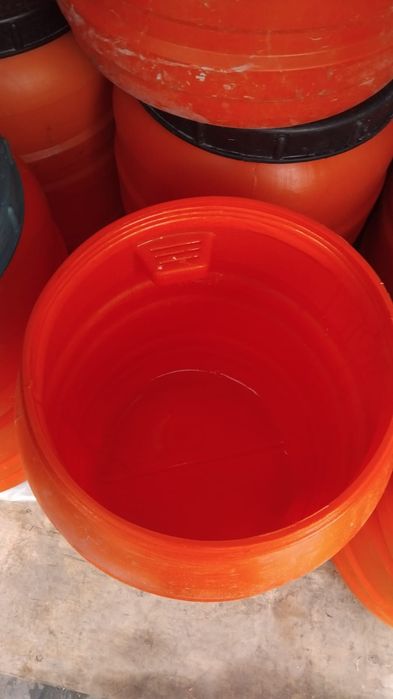 Бочки пластмассовые