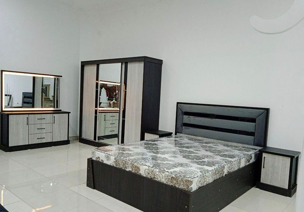 Шкафы и спальный гарнитур