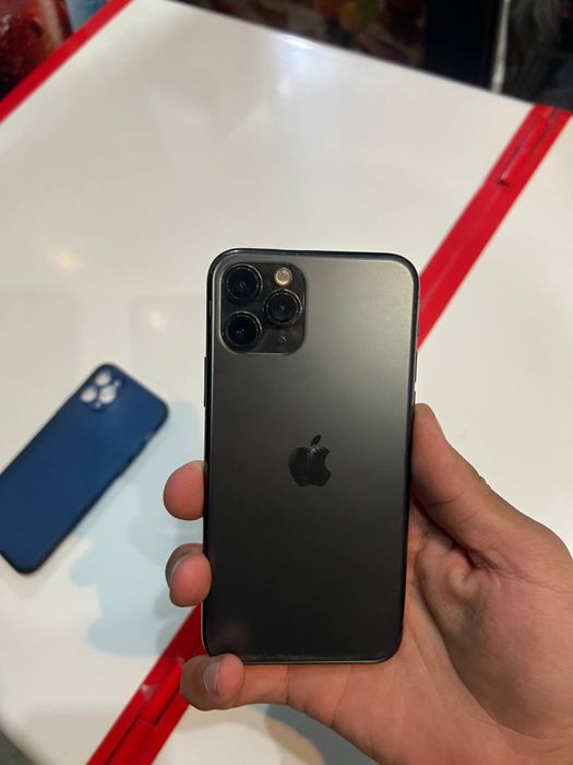 Iphone 11 pro hotra 64 yonks 100% narx 120000 yana oz moz tushib beram