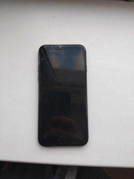 Iphone 7  yomqost 73