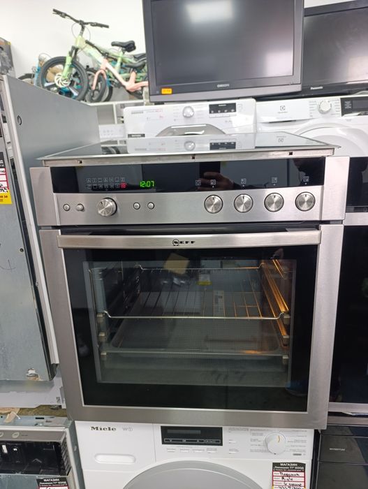 Фурна и плот за вграждане Neff