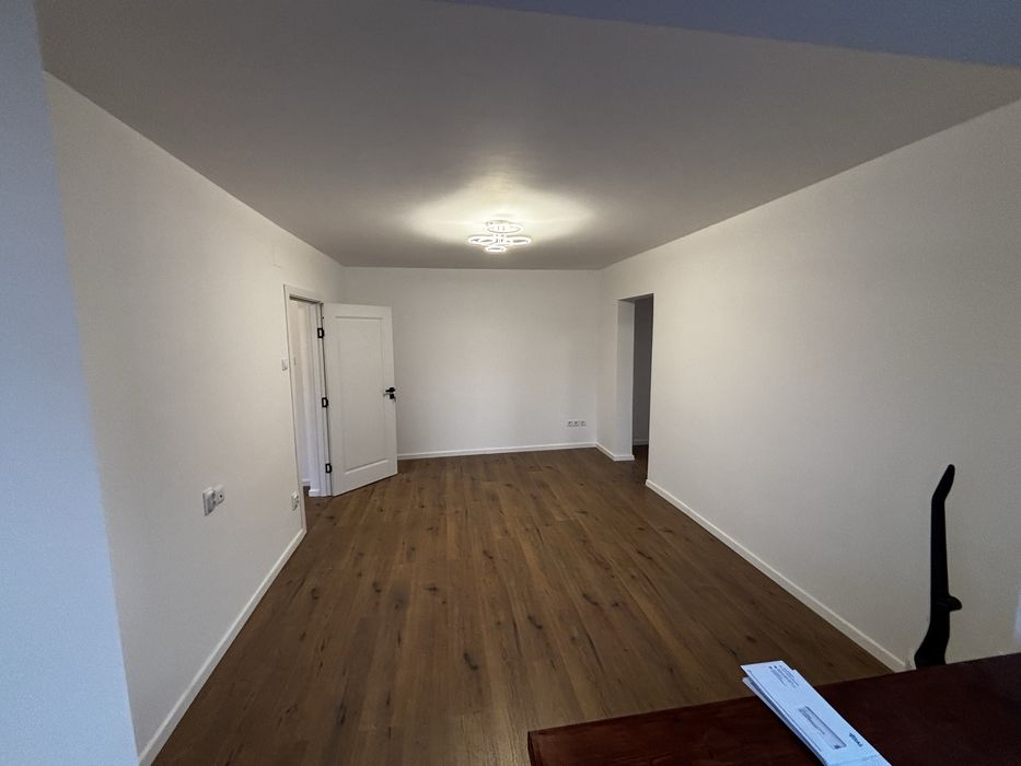 Apartament - 2 camere, renovat, prima închiriere - zona Caragiale