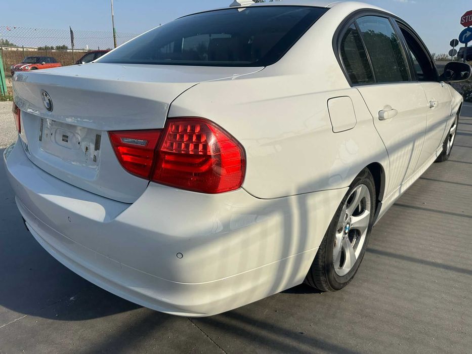 Dezmembrez piese BMW Seria 3 E90 184CP Facelift
