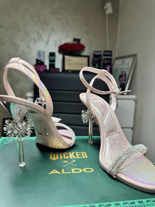 Sandale cu toc Wicked x ALDO