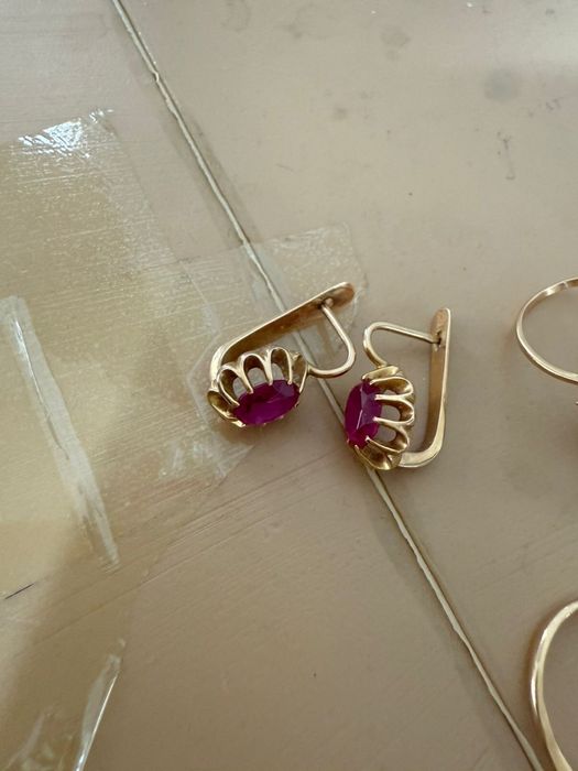 Алтын   сырға.